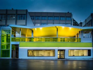 Revestimiento de Fachada de Chapa - Colegio el Regato